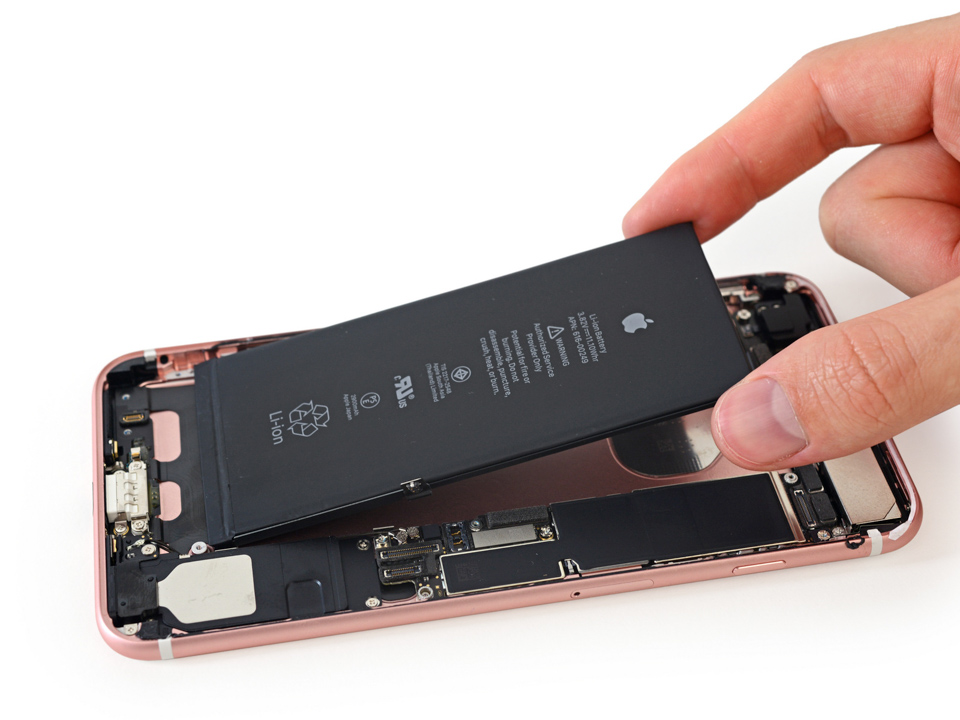 Thay pin iPhone 7, iPhone 7 Plus cần lưu ý những gì?